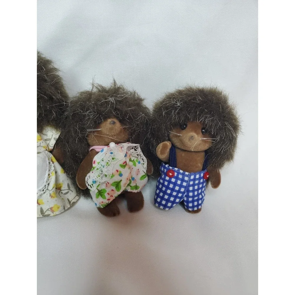 Calico Critters Sylvanian Families Pickleweeds Hedgehogs Family Set of 4 Figures